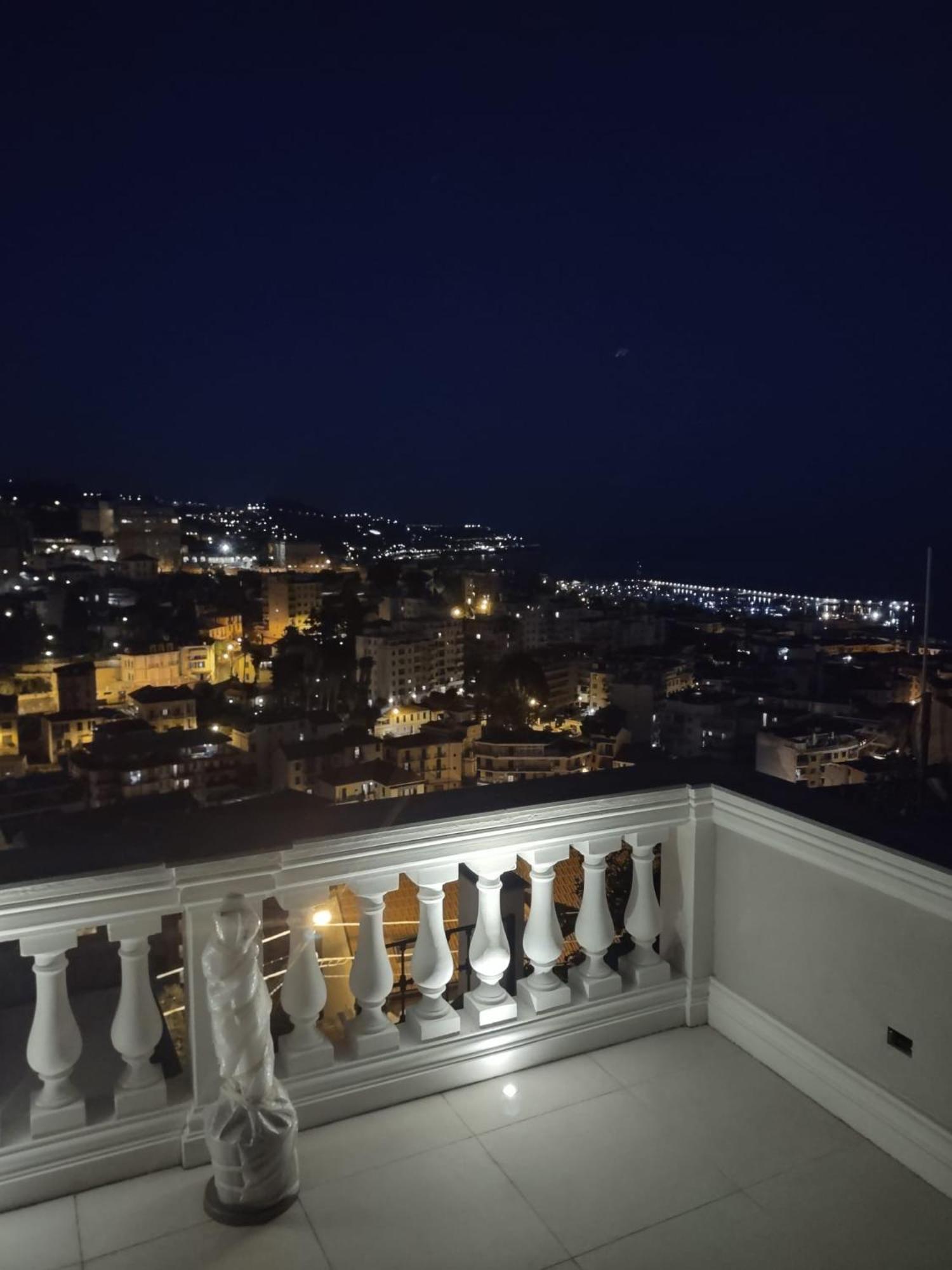 Apartamento Loft 6 Di Cuori San Remo Exterior foto